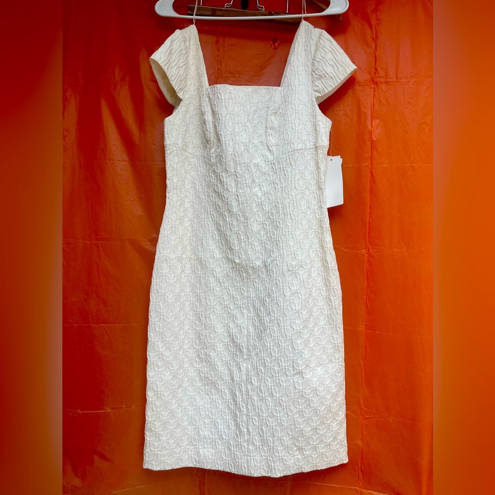 NWT ADRIANNA PAPELL Size 4 off white - Picture 7 of 15